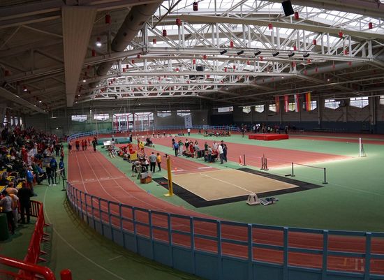 Start in die Hallensaison für die Hünfelder Leichtathleten in Erfurt – 44 Athleten feiern einen starken Saisoneinstieg mit Edda Bischof, Emma Röhrdanz, Hanna Knieper, Lea-Sophie Schulz und Lotte Schwarz an der Spitze