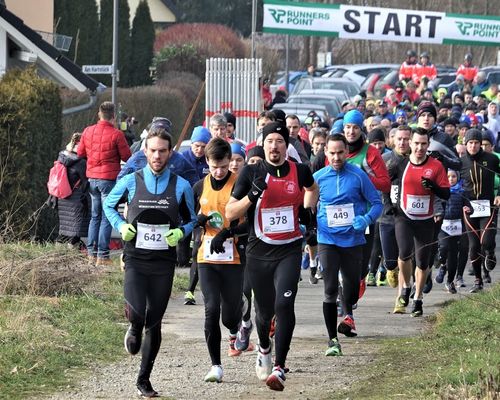 Streckenrekorde purzeln bei 5. Eichenzeller Winterlauf – 253 Starter