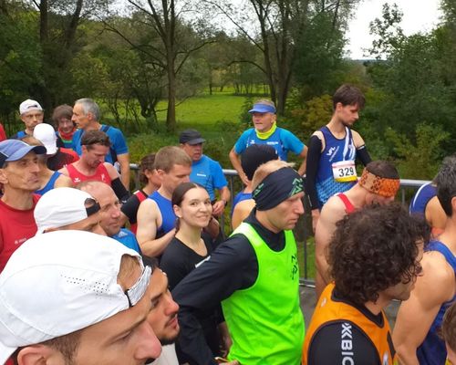 Hessische Meisterschaften im Halbmarathon - Elena Glüber vom Hünfelder SV auf Platz 5 in der Weiblichen Hauptklasse
