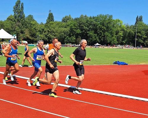 Hessische Meisterschaften der Masters in Hattersheim- HLV-Kreis Fulda-Hünfeld mit 3x Platz 1, 4x Platz 2, 1x Platz 3
