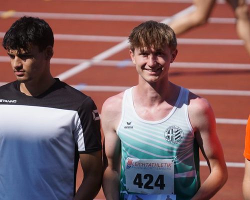 Süddeutsche Meisterschaften Aktive / U18 – Darian Ave vom Hünfelder SV sprintet in der Altersklasse U18 auf Platz „5“ (200m) und „6“ (100m)