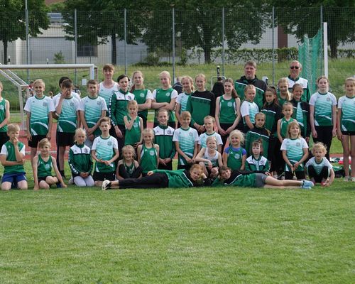 Sprint- und Hürdenabend in Wartenberg-Angersbach - "44" Hünfelder Leichtathleten erfolgreich am Start